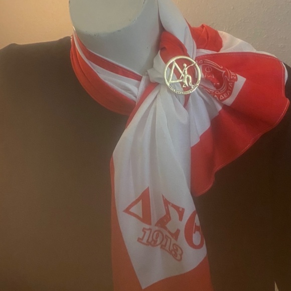 New Reversible  6 in 1 Delta Sigma Theta scarf - Picture 3 of 11
